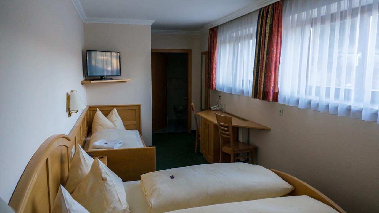 Pension Ebnerwirt Eben Im Pongau Bagian luar foto
